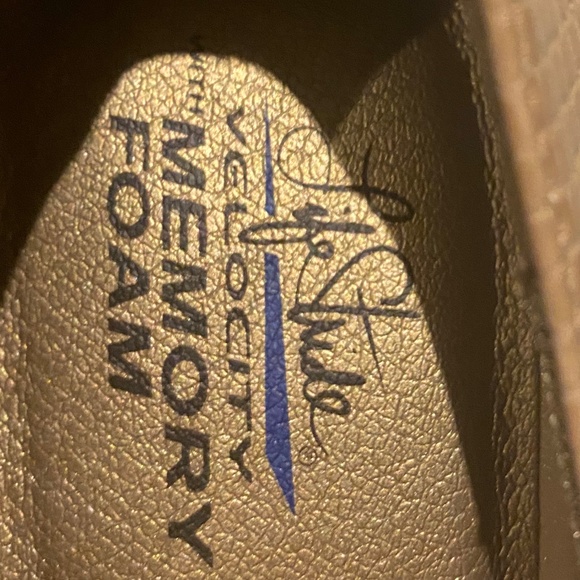 Lifestride comfort vegan nude peep toe heels. Sz 8 - Picture 16 of 16